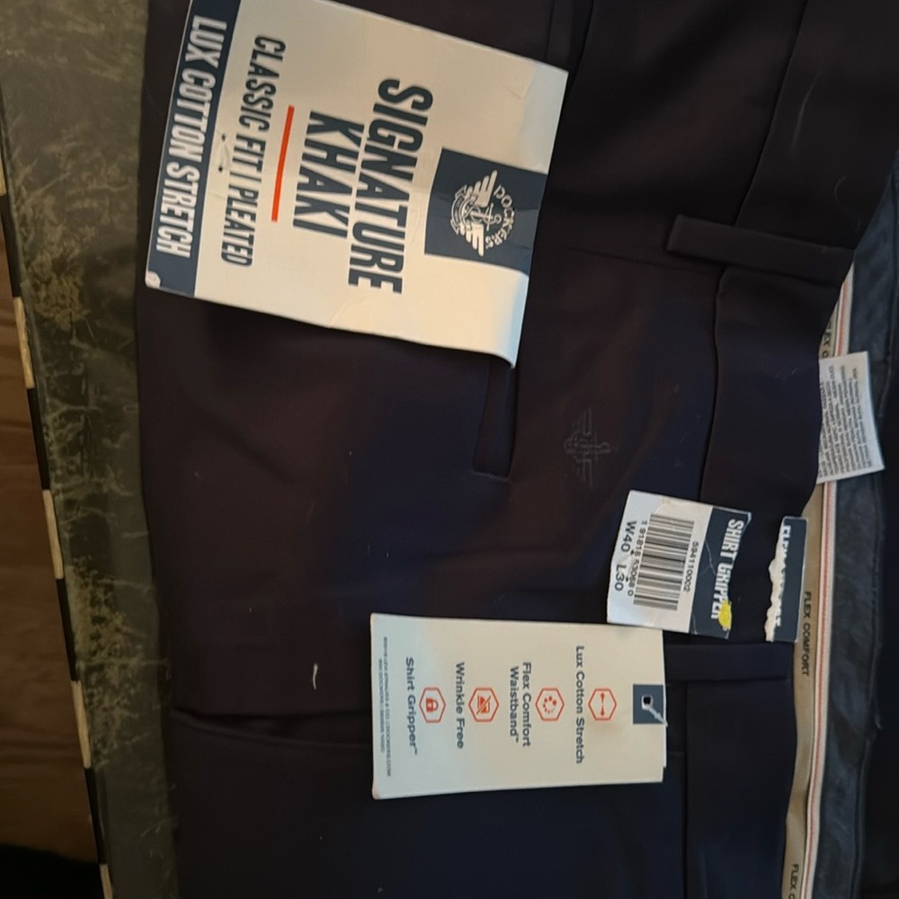 Men’s khaki pants